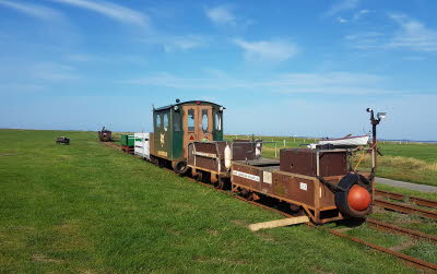 15 Lorenbahnhof von Hallig Oland