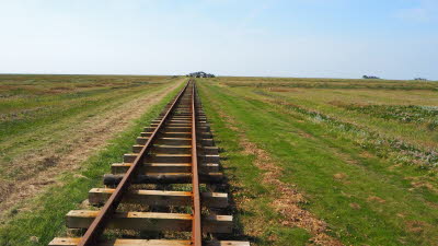 76 Die letzten Meter vor dem Lorenbahnhof von Langeness