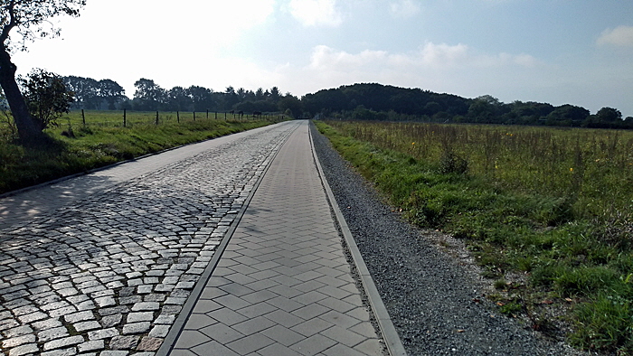 fahrradstrasse karl-waller-weg bild 01